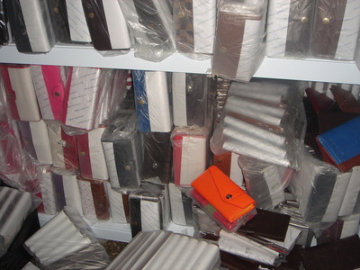 【低價(jià)批發(fā) 處理庫存錢包 爆款產(chǎn)品 火爆熱賣男士錢包 廠家直銷】?jī)r(jià)格,廠家,圖片,錢包,義烏市祝偉電子商務(wù)商行-